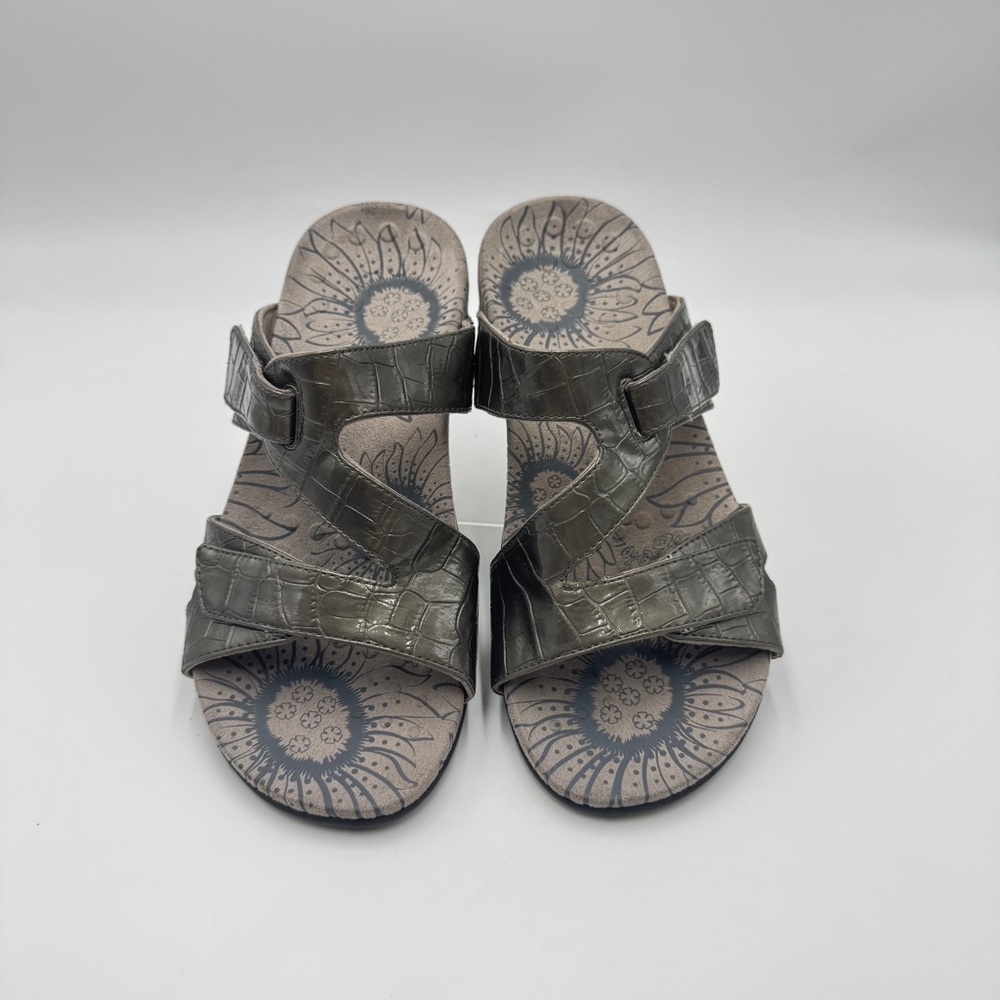 Vionic Orthotic Lauren Sandals NWOT Size 8 Wide